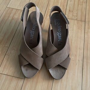 Women Suede Tan Color Pedro Garcia Criss Cross Shoes Open Toe Sandals 8.5